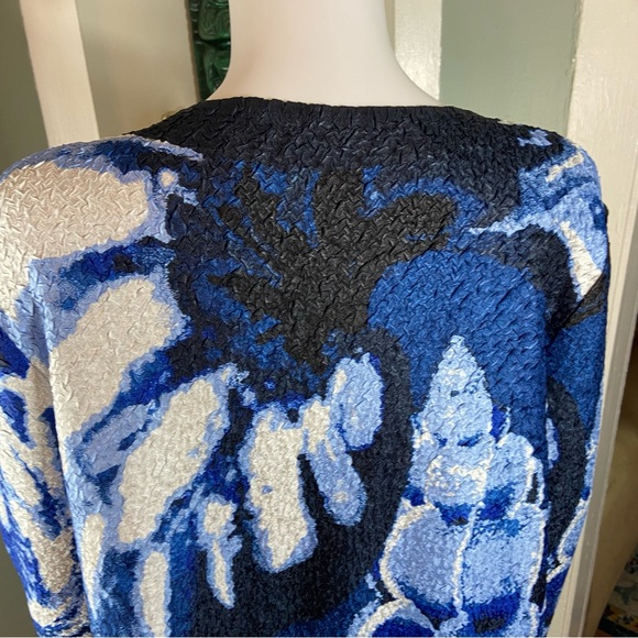 Chico's Sz 2 Sea Shell Abstract Satin Textured Cardigan Duster Midi Jacket 14/16 - Picture 8 of 10